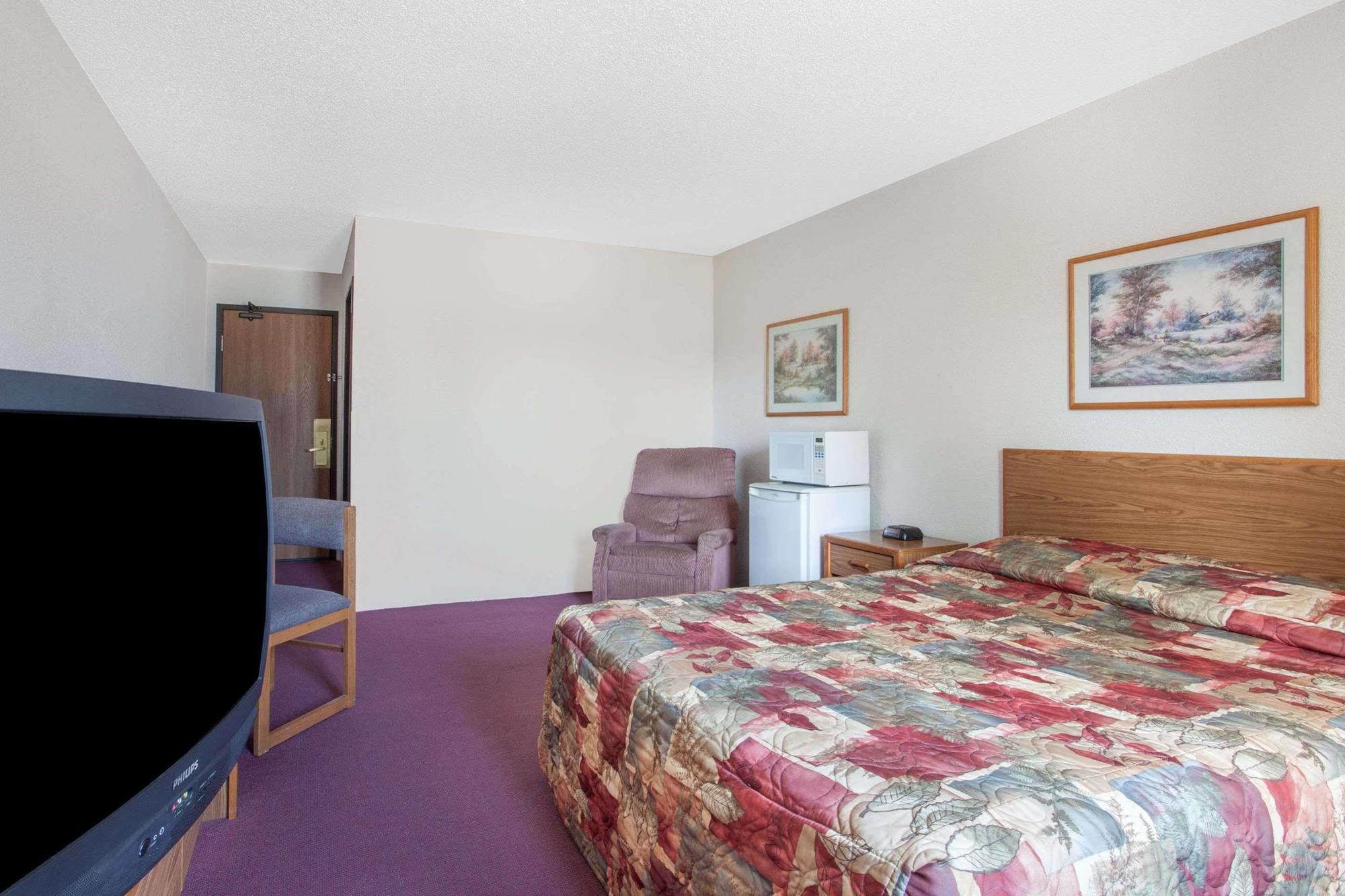 Готель Super 8 By Wyndham Saanichton Victoria Airport Екстер'єр фото